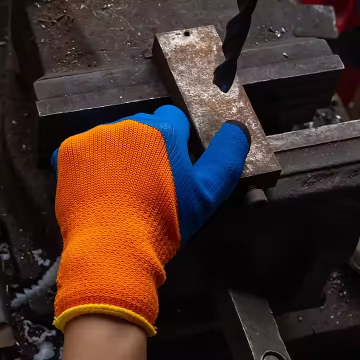 Găng tay bảo vệ tay chống lạnh mùa đông, chống trượt, lót foam dày 300#, giá gốc bán chạy